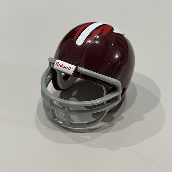 Washington Commanders NFL Pocket Pro Mini Vintage Riddell Football Helmet - Picture 5 of 8